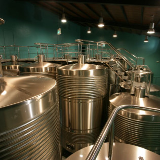 Visita Guiada a la Bodega Pazo de Señorans con Cata de vino y aguardientes para dos (Meis, Pontevedra)