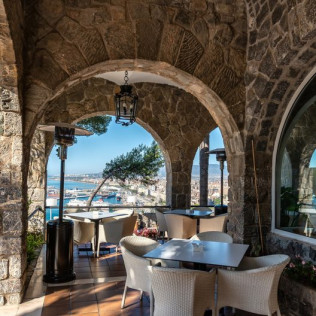 Escapada de 2 Noches con Desayuno para dos personas en uno de los Paradores de España (99 localizaciones a elegir)