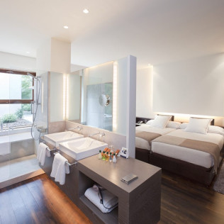 Escapada con Desayuno para dos personas en Parador de Alcalá de Henares (Madrid)
