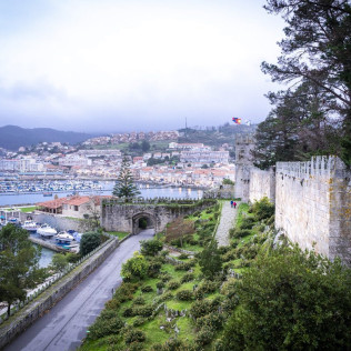Escapada con Desayuno para dos personas en el Parador de Baiona (Pontevedra)