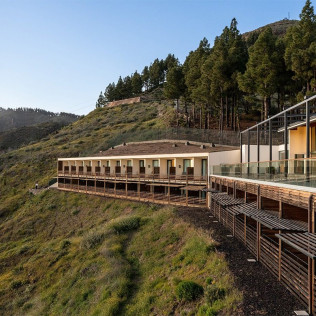 Escapada con Desayuno para dos personas en Parador de Cruz de Tejeda 4* (Gran Canaria)