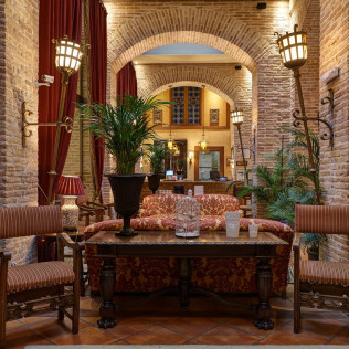 Escapada con Desayuno para dos personas en el Parador de Olite (Navarra)