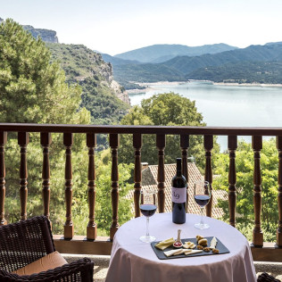 Escapada con Desayuno para dos personas en Parador de Vic-Sau (Barcelona)