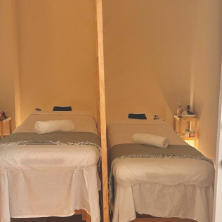 Japanese Head Spa con Piedras Calientes en Brisa Head Spa Goya (Madrid)