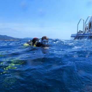 Bautizo de buceo en el mar con instructor personal (Mataró, Barcelona)