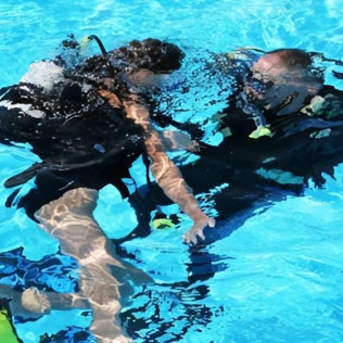 Bautismo de Buceo en Piscina con Fotos y Vídeo (Madrid)