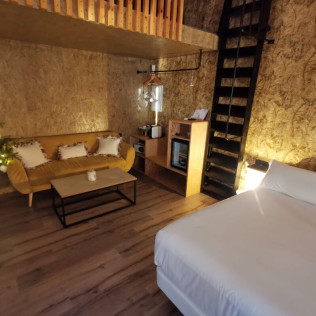 Escapada en una de las Cabañas con Bañera Hidromasaje y Jacuzzi Exterior de Nidos de Carnota (Carnota, A Coruña)