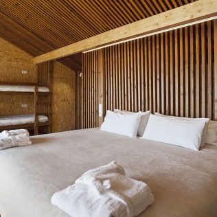 Escapada con Jacuzzi en Cabañitas del Bosque: Pallales de Albeida (Outes, A Coruña) - De domingo a jueves