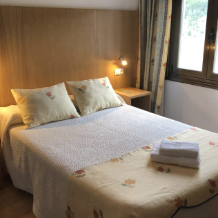 Escapada de 2 Noches con Desayuno en Casa Blanco Conde (Laza, Ourense)