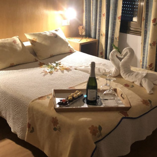 Escapada de 2 Noches con Desayuno en Casa Blanco Conde (Laza, Ourense)