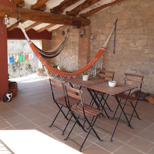 Escapada de 2 Noches con Opción a Botella de Vino en Casa Miret (Vallverd, Tarragona)