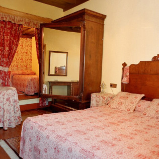 Escapada de 1 o 2 Noches en Casa Grande de Rosende (Sober, Lugo)