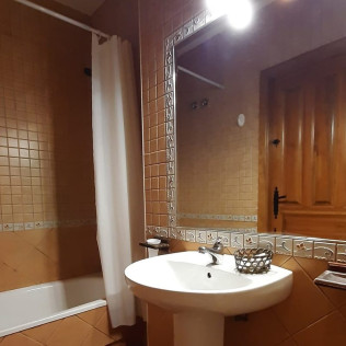 Escapada de 2 Noches con Desayuno en Casa Rural Parada Real (Garganta la Olla, Cáceres)