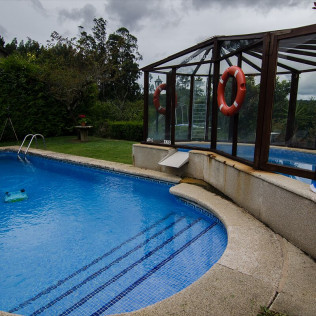 Escapada de 2 Noches con Opción a Bañera de Hidromasaje en Casa Rural Os Carballos (Barro, Pontevedra)