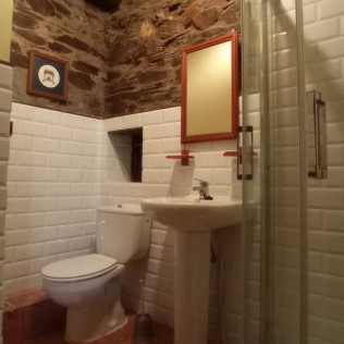Escapada de 2 Noches con 2 Cenas en Casa de Abril (San Cristóbal de Valdueza, León)