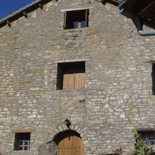 Escapada de 2 Noches con Cena en Casa Rural Tomaso (Reperós, Huesca)