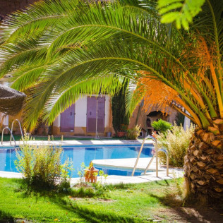 Escapada con Visita Guiada en Casas Cuevas Almagruz (Purullena, Granada)