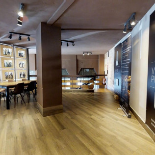 Cata de Vino de Bodega con Aperitivo (Madrid)