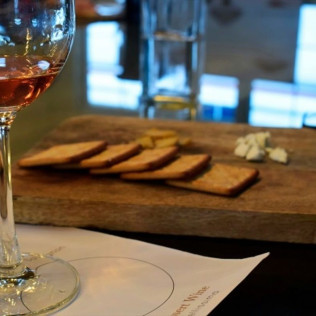 Cata de Vinos en el Centro de Sevilla (Sevilla)