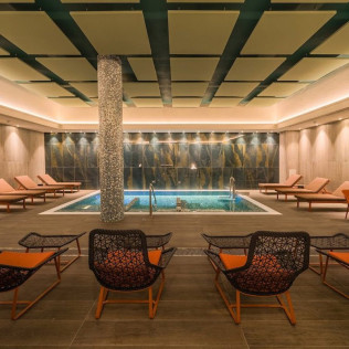Circuito Spa, Masaje y Desayuno en Hotel Catalonia Donosti 4* (San Sebastián, Guipúzcoa)