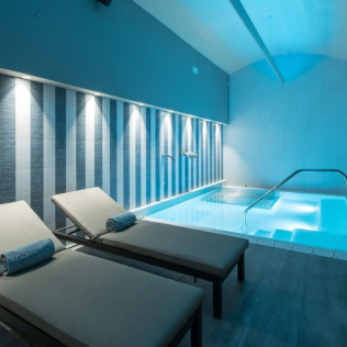Circuito Spa, Masaje y Comida en Hotel Catalonia Plaza Catalunya 4* (Barcelona)
