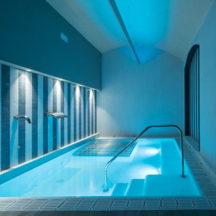 Circuito Spa, Masaje y Comida en Hotel Catalonia Plaza Catalunya 4* (Barcelona)