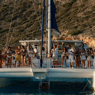 Salida en Catamarán con Opción a Comida (El Arenal, Mallorca)