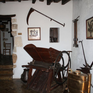 Visita Premium a Caves Bolet con Cata de Vino y Cava (Castellví de la Marca, Barcelona)