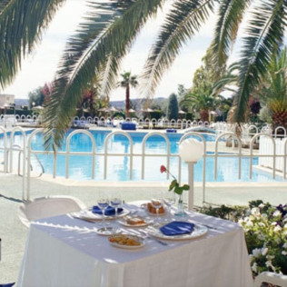 Circuito Spa y Desayuno en Hotel Beatriz Toledo Auditorium & Spa 4* (Toledo)