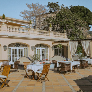 Escapada con Circuito Termal, Masaje y Comida o Cena para dos en Hotel Termes La Garriga 4* (La Garriga, Barcelona)