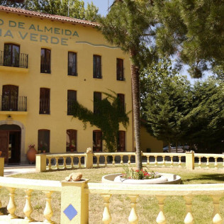 Circuito Termal y Masaje en Balneario de Almeida La Dama Verde (Zamora)