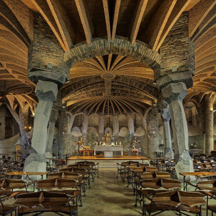 Entrada Colonia Güell y Cripta Gaudí (Santa Coloma de Cervelló, Barcelona)