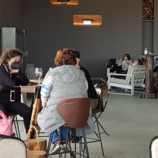 Visita Carredueñas a Concejo Bodegas con Cata de Vinos y Tapas (Valoria la Buena, Valladolid)