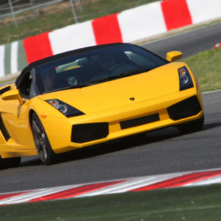 Conducir un Lamborghini Gallardo (4 Circuitos)