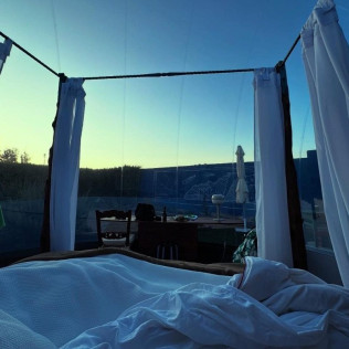 Escapada Romántica en Hotel Burbuja Cosmoveros (Muñoveros, Segovia)
