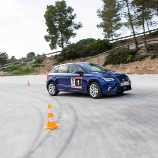 Curso Bautizo de Conducción Segura para dos (Castelloli, Barcelona)