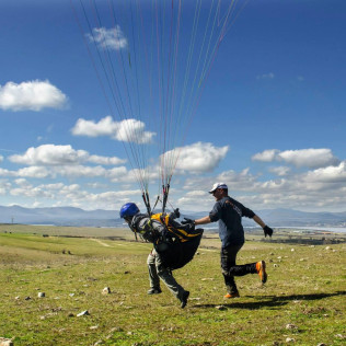Curso de Parapente de 1 o 3 Días (Sierra de Madrid)