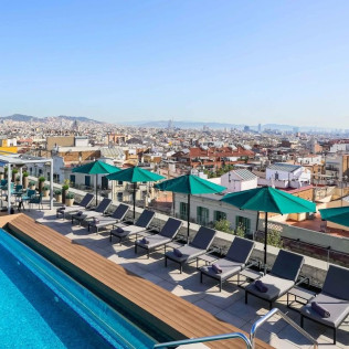 Day Pass: Acceso a Piscina en Rooftop, Cama Balinesa y Zona Solárium con Frutas y Champagne en InterContinental Barcelona 5* (Barcelona)