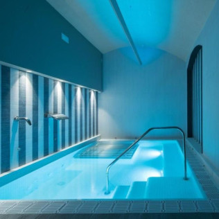 Day Pass: Circuito Spa, Masaje, Desayuno, Comida y Piscina en Hotel Catalonia Plaza Catalunya 4* (Barcelona)