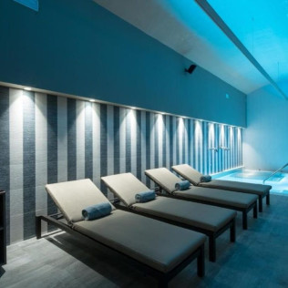 Day Pass: Circuito Spa, Masaje, Desayuno, Comida y Piscina en Hotel Catalonia Plaza Catalunya 4* (Barcelona)