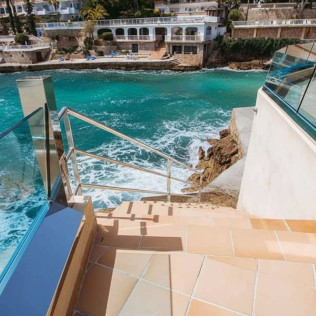 DayPass: Masaje, Piscina, Solarium y Acceso Directo al Mar en Sabai Thai Massage del Hotel Europe Playa Marina 4* (Ses Illetes, Mallorca)