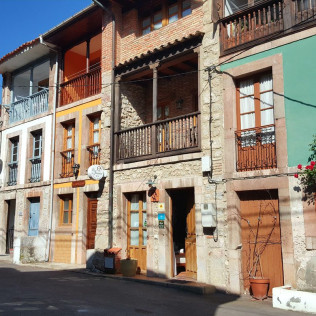 Escapada de 2 Noches en Casa Rural El Juacu (Cué de Llanes, Asturias)