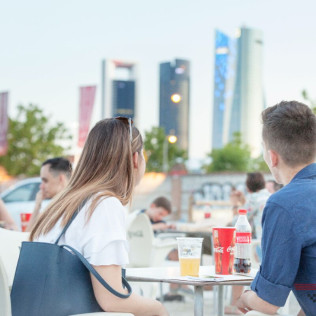 Cenas de Película: Entradas con Cena para dos al Autocine Madrid (Madrid)