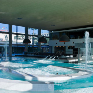 Acceso al Spa Aquum Club Estival Park (La Pineda, Tarragona)