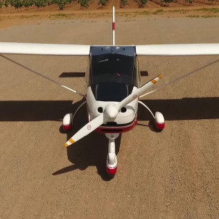 Escapada en Hotel Bodega El Moral con Visita a Bodega las Encomiendas y Vuelo en Avioneta (Ribera del Fresno, Badajoz)