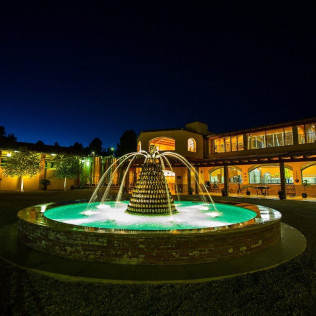 Escapada en Hotel Can Alemany y Visita a la Celler Kripta con Degustación para dos (Barcelona)