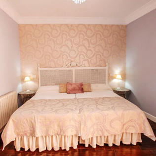 Escapada de 2 Noches con Cena en Casa Rural La Pajarona (Siruela, Badajoz)