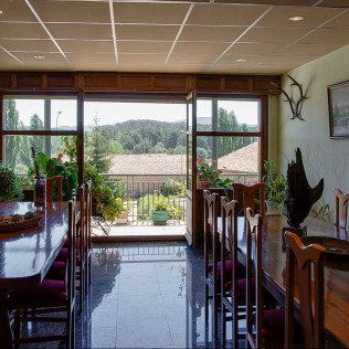 Escapada de 2 Noches con Cena en Hostal Casa Ramón (Quintanar de la Sierra, Burgos)