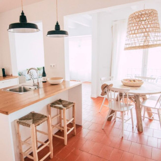 Escapada de 2 Noches en el Hostal Ses Negres (Begur, Girona)