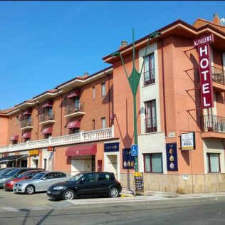 Escapada con Desayuno en Hotel Alfageme y Visita a Bodega Pardevalles con Cata de Vinos para dos (León)